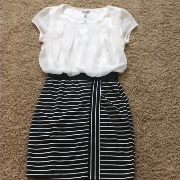 Dress - Picture 1 of 5